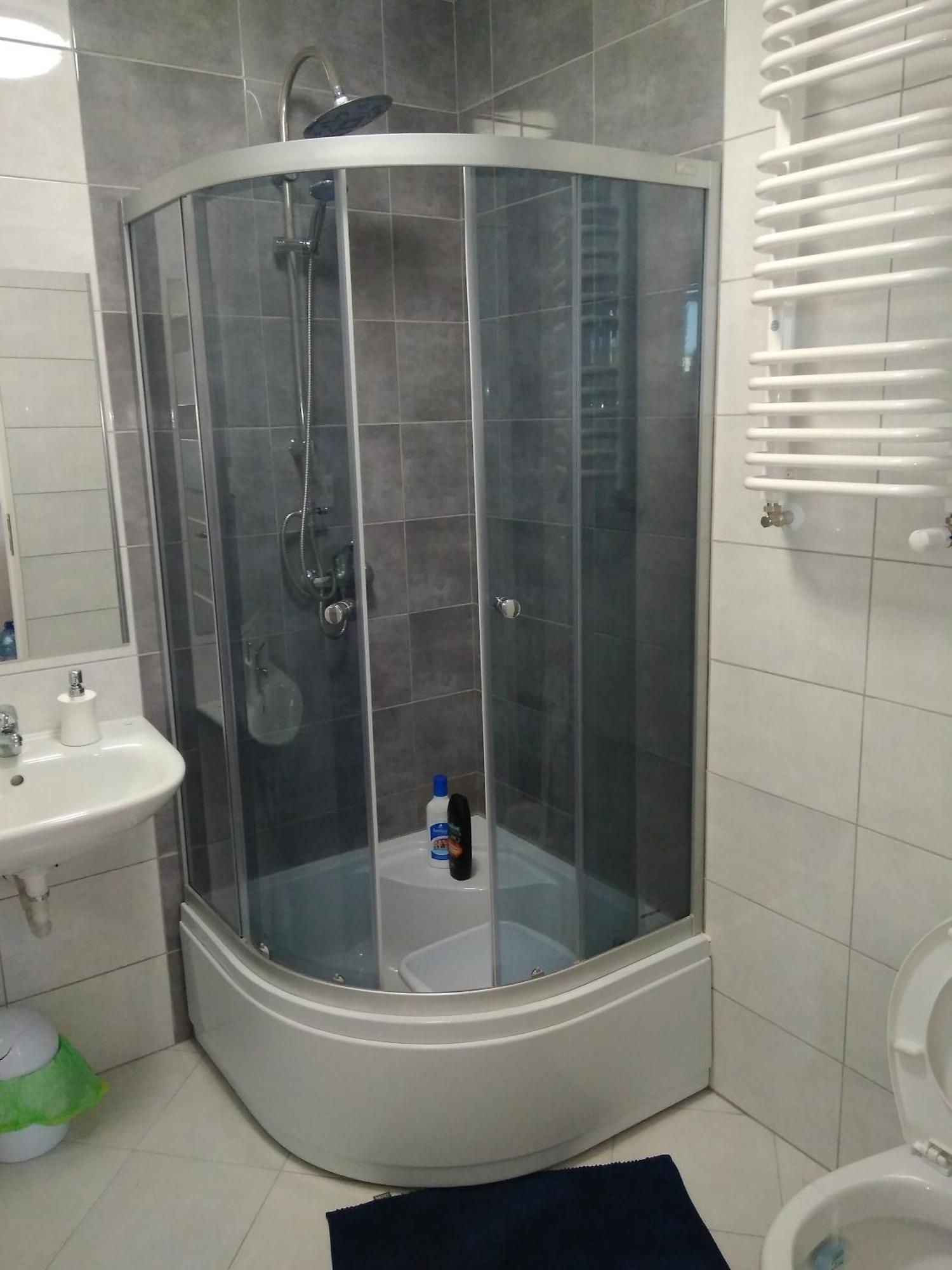 - Pracownicze , Max 7 Osob Apartament *